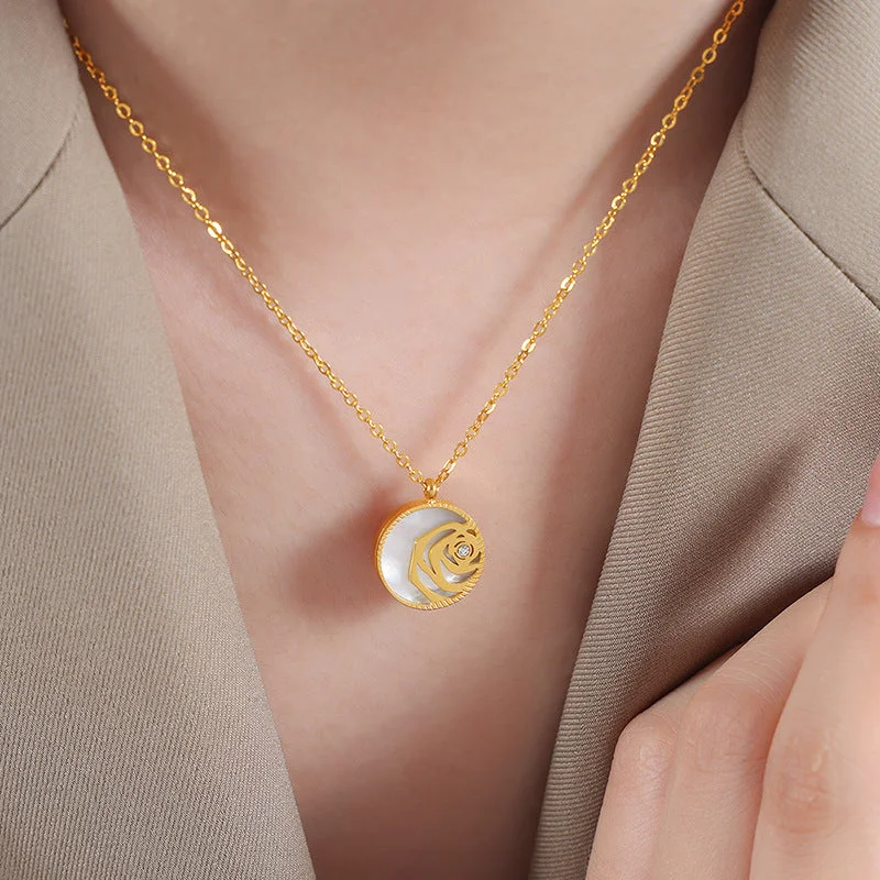 Necklaces and pendants with celestial starburst designs for a radiant look-White Rose Marble Web Round Gold Necklace JLTN1172