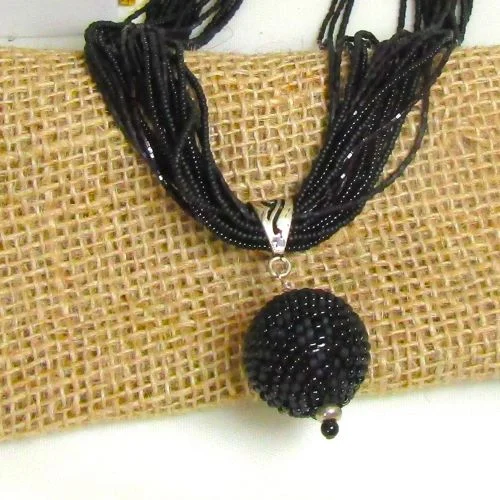 Best necklaces and pendants with rose gold for a warm and romantic appeal-Exquisite  Black Beaded Pendant Necklace