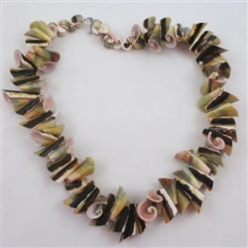 Necklaces and pendants with leaf-shaped designs for an earthy, organic feel-Large Everlasting Natural Sea Shell Necklace Bold