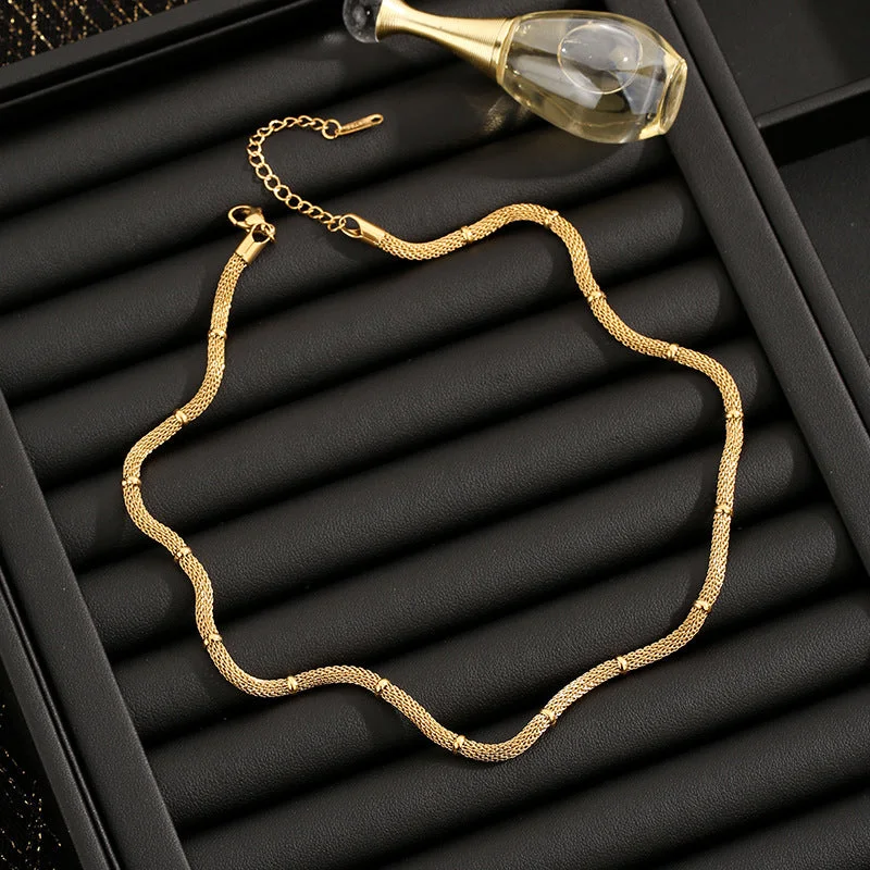 Elegant necklaces and pendants with diamond accents for added sparkle-Shell Oval Pendant Tone Mesh Gold Necklace JLTN1233