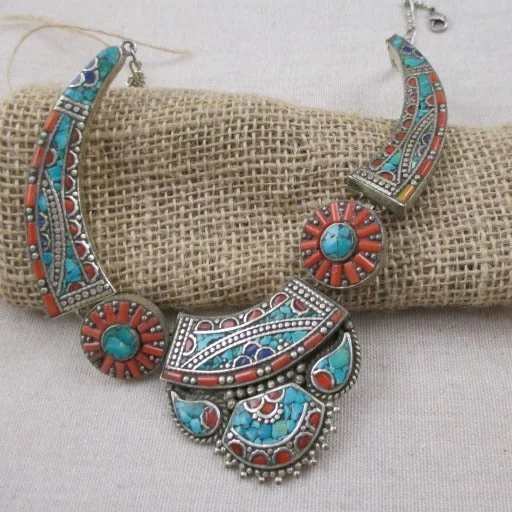 Stylish necklaces and pendants with diamonds for a glamorous and elegant look-Handcrafted Boho Tibetan Turquoise Inlay Pendant Necklace