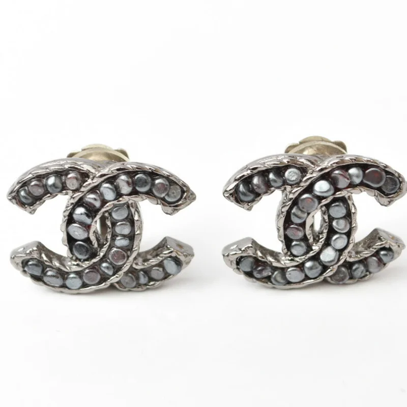 Drop Earrings for Christmas Party -Chanel   Metal Clip Earrings (Pre-Owned)