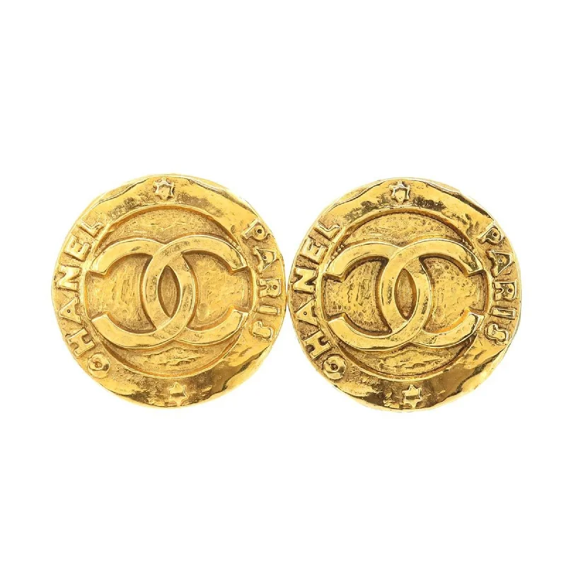 Drop Earrings for Everyday Glamour -Chanel  Clip Earrings (Pre-Owned)