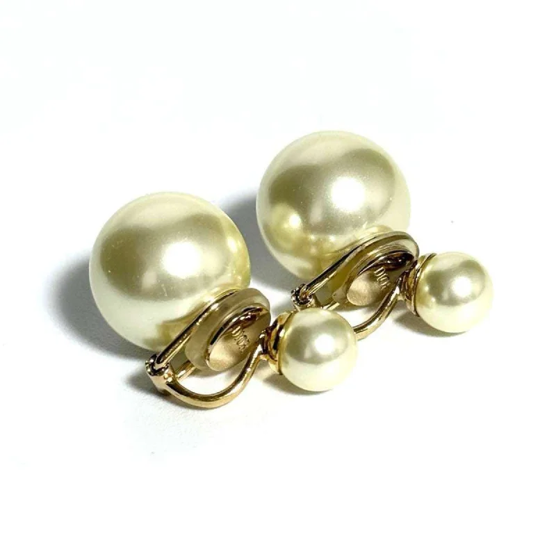 Short Drop Earrings for Subtle -Christian Dior Artificial ivory Metal Clip Earrings (Pre-Owned)