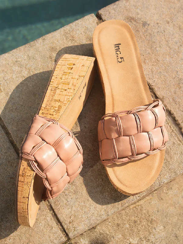 Casual sandals for women with lightweight construction and adjustable ankle straps-Women Peach Textured Wedge Heels