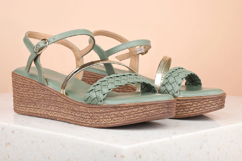 Trendy sandals for men with sporty look and mesh lining for breathability-Women Green Textured Wedge Heels