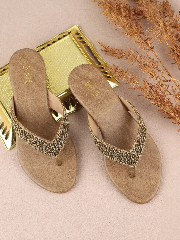 Stylish sandals for women with platform soles and trendy ankle straps-Women Antique Embellished Ethnic Block Heels