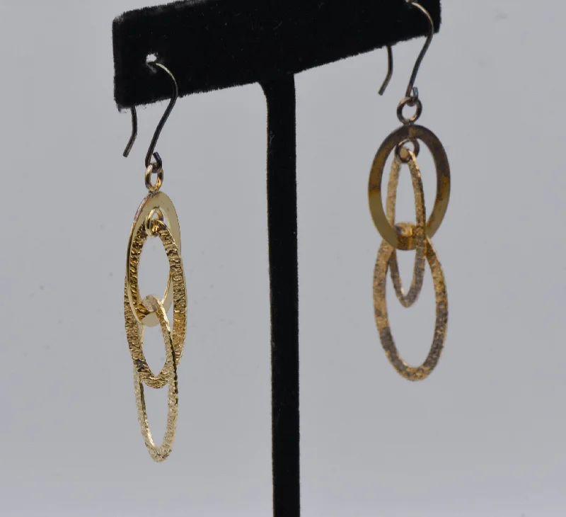 Hoop earrings with hearts for a sweet and romantic gesture-Gold Tone Metal Dangle Earrings